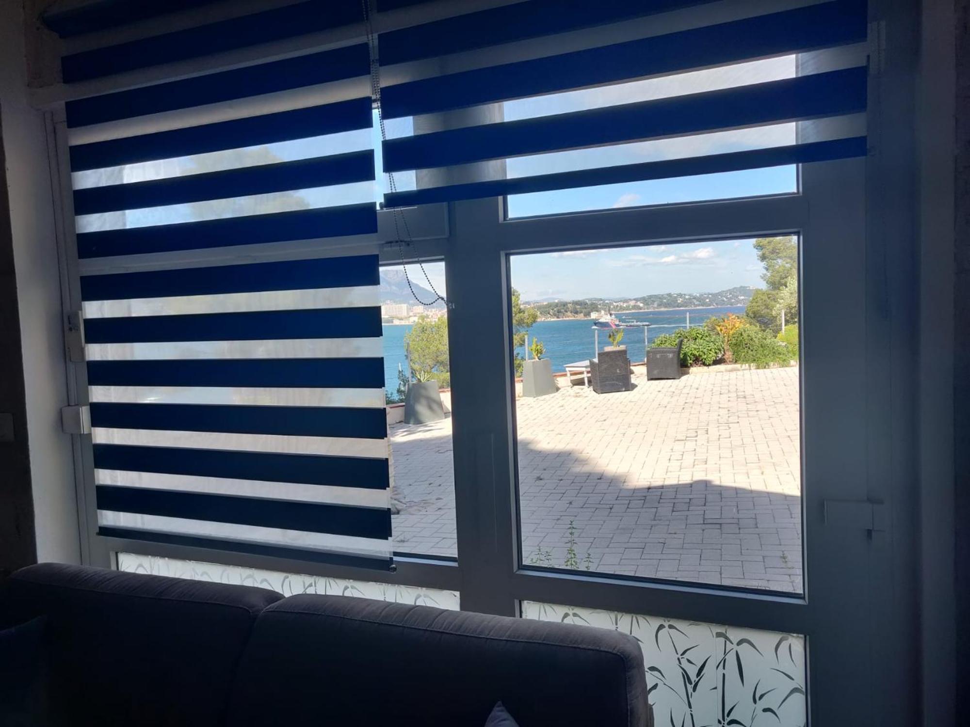 Villa-Chateau Les Terrasses - Tamaris, Plage Des Sablettes, Mer Au Bas De La Propriete La Seyne-sur-Mer Exteriör bild