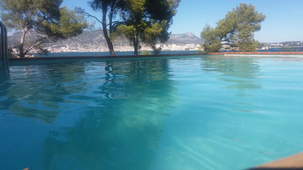 Villa-Chateau Les Terrasses - Tamaris, Plage Des Sablettes, Mer Au Bas De La Propriete La Seyne-sur-Mer Exteriör bild