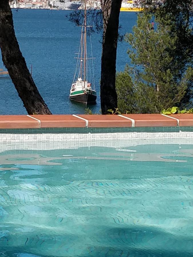 Villa-Chateau Les Terrasses - Tamaris, Plage Des Sablettes, Mer Au Bas De La Propriete La Seyne-sur-Mer Exteriör bild